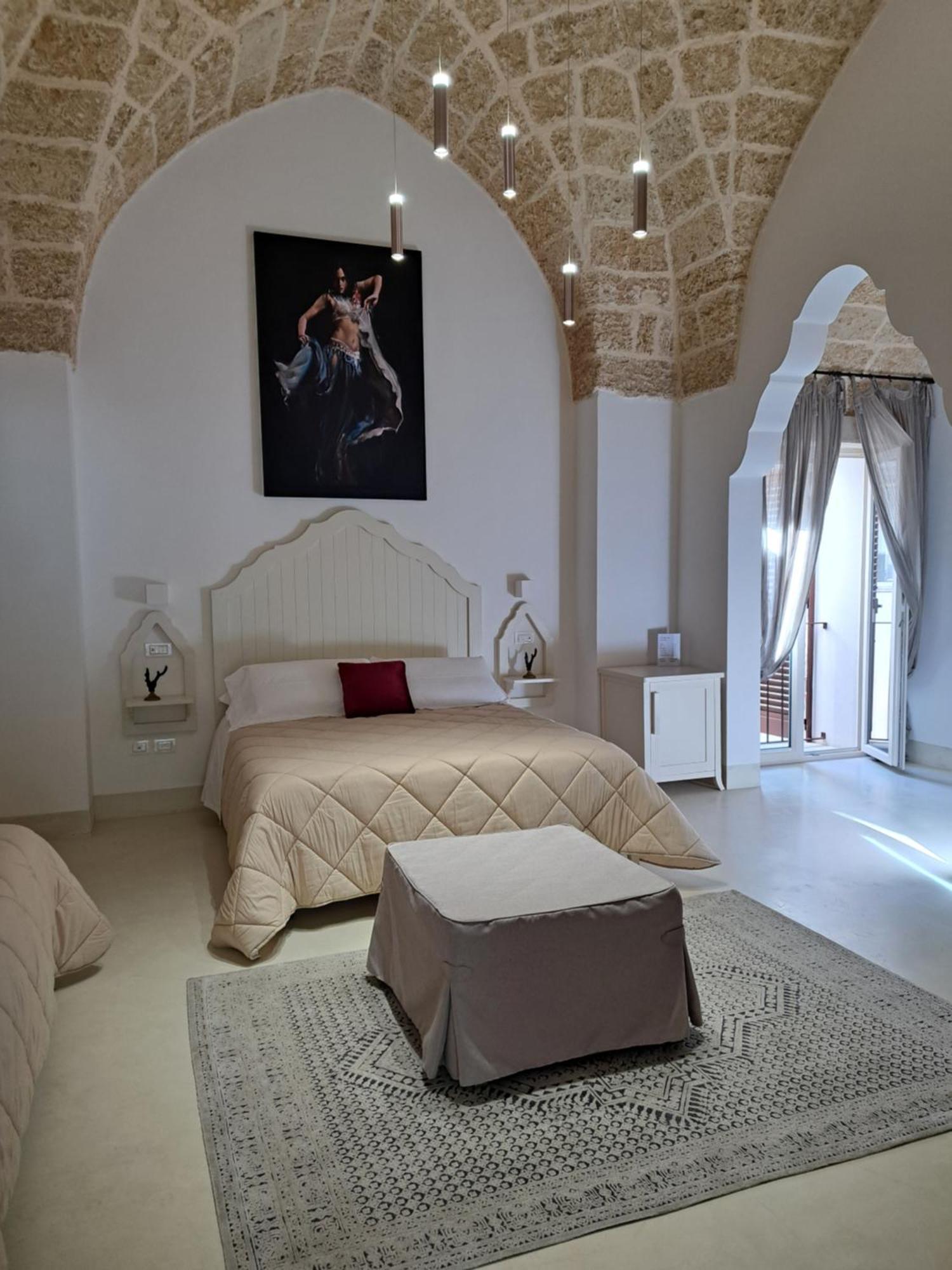 Palazzo Alma Luxury Rooms Casarano Buitenkant foto