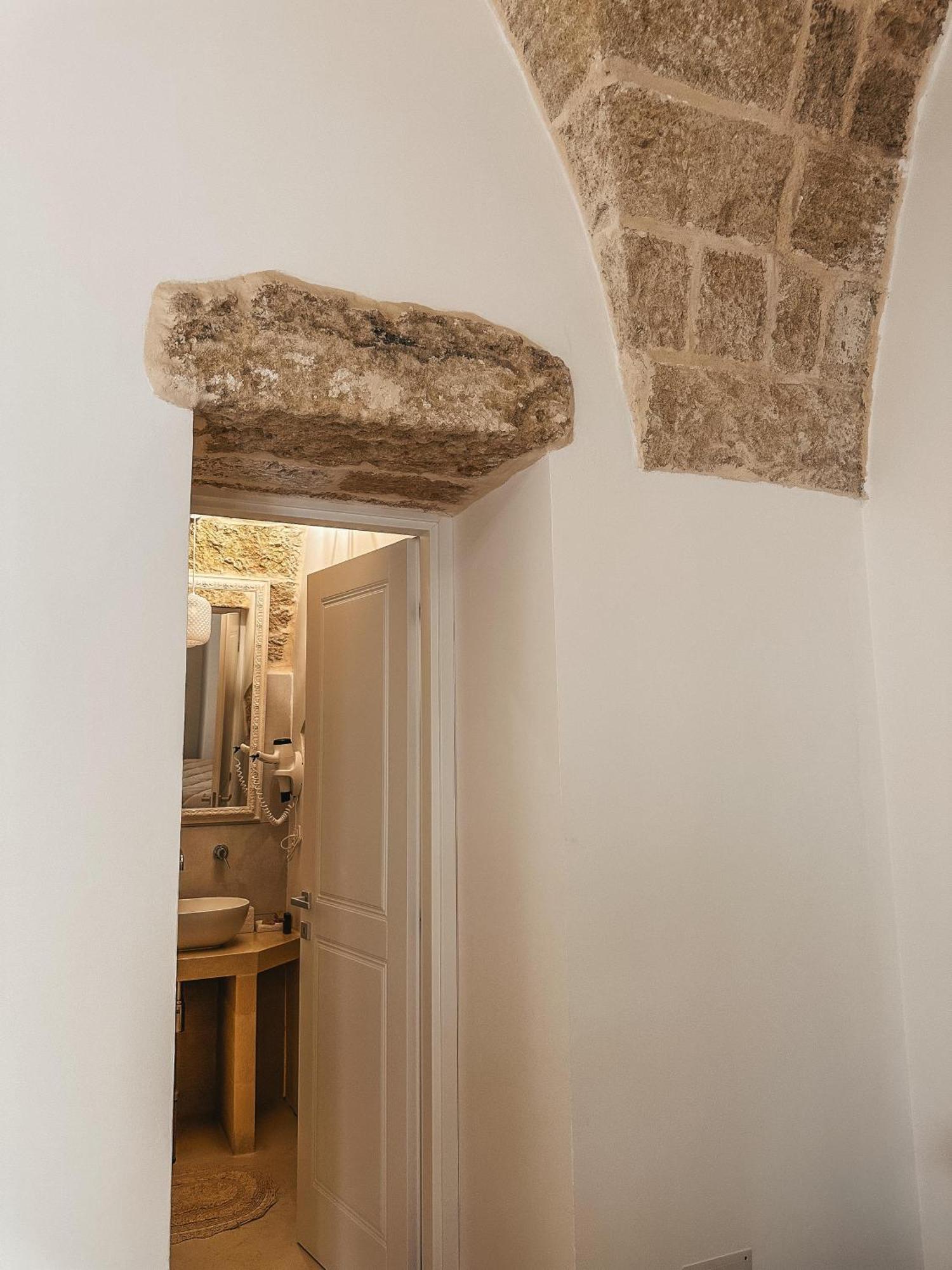 Palazzo Alma Luxury Rooms Casarano Buitenkant foto