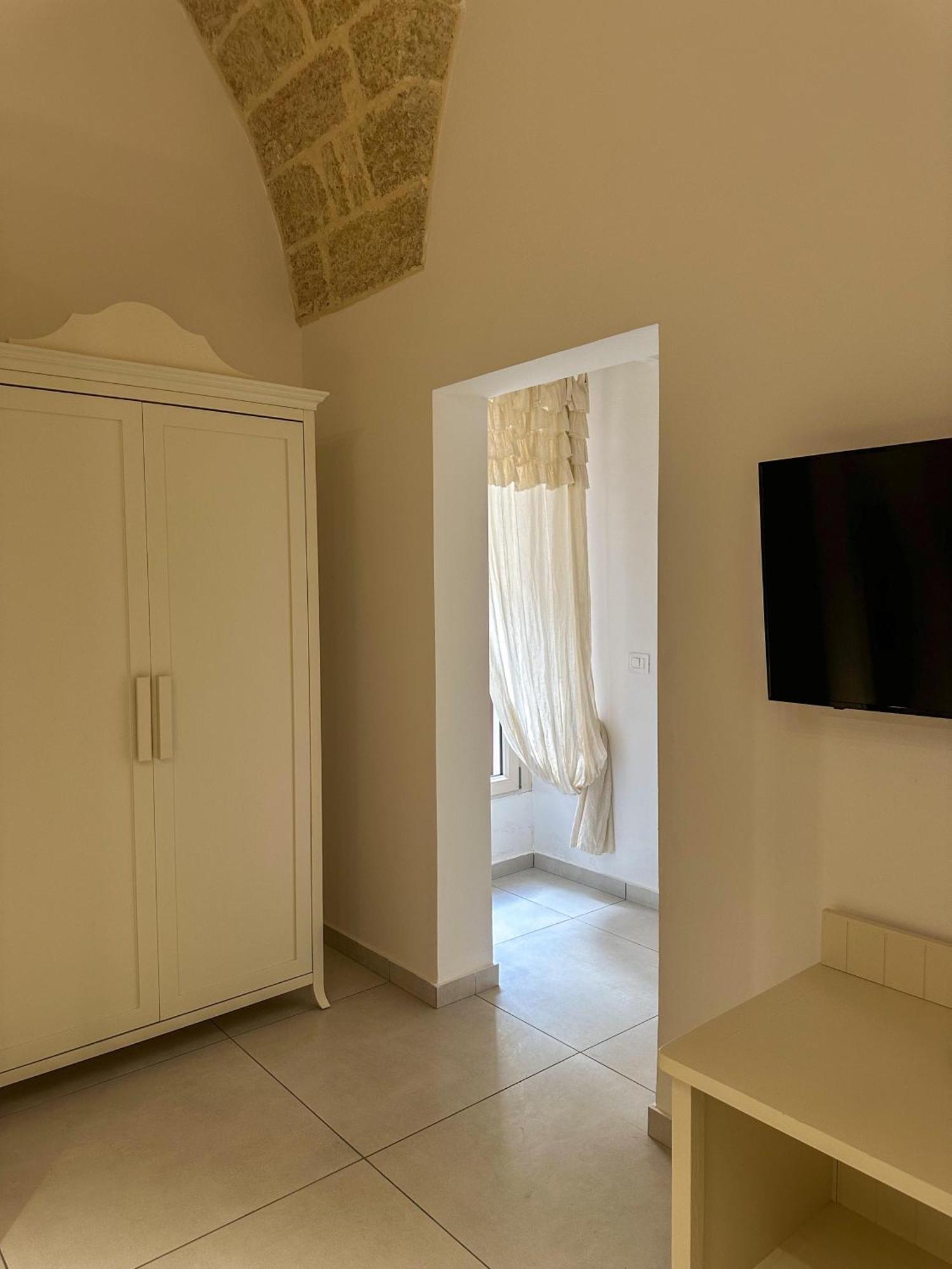 Palazzo Alma Luxury Rooms Casarano Buitenkant foto
