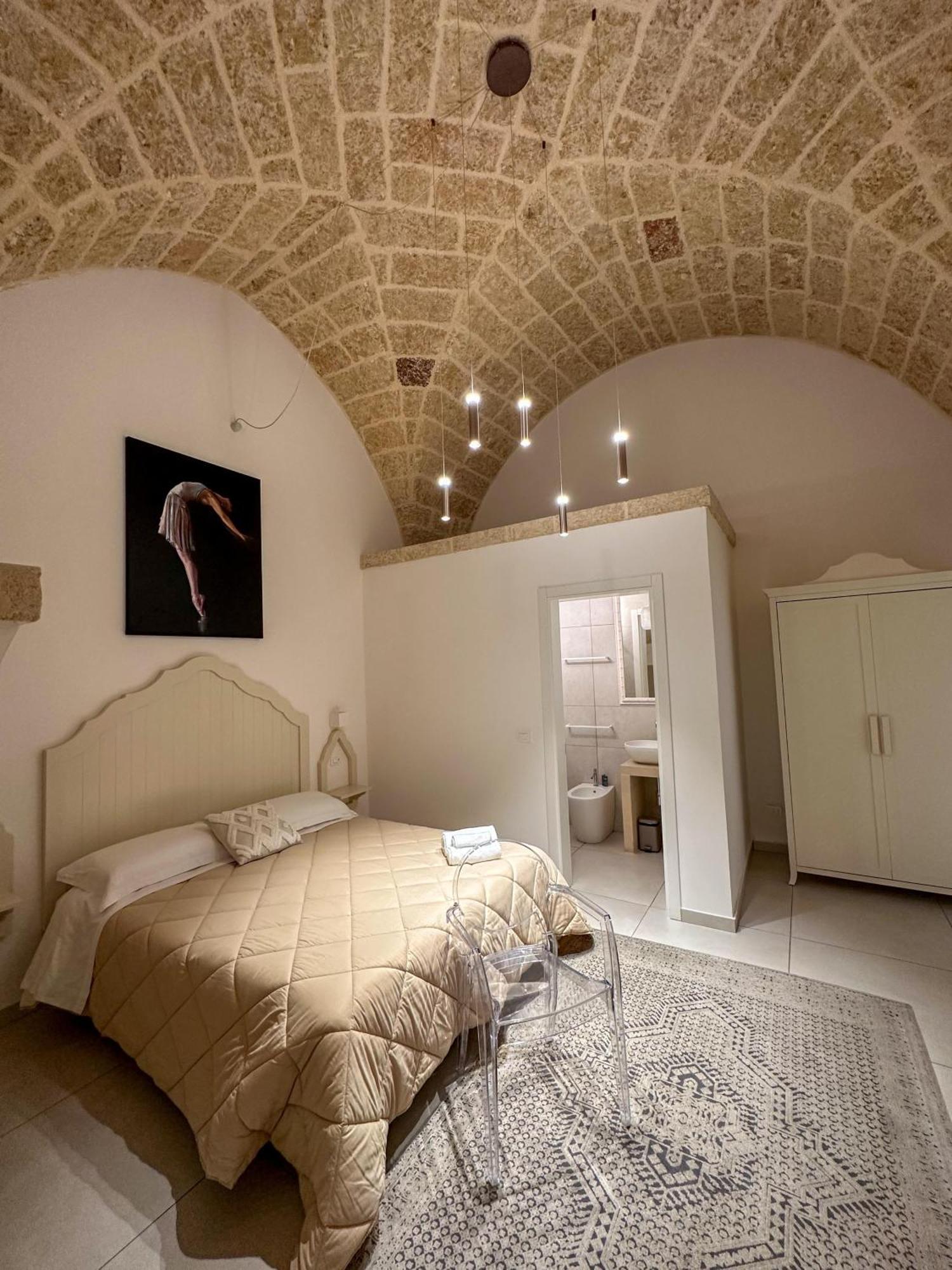 Palazzo Alma Luxury Rooms Casarano Buitenkant foto