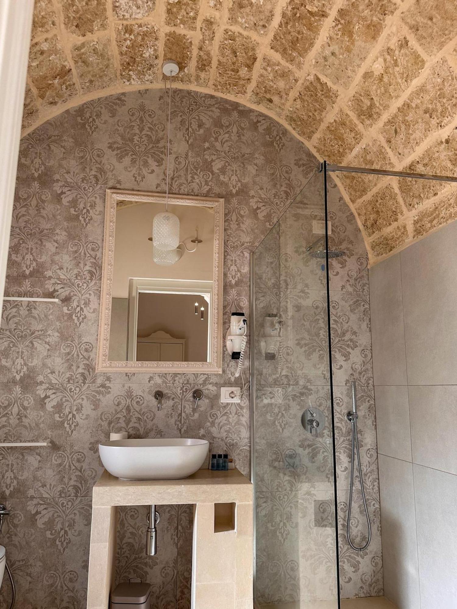 Palazzo Alma Luxury Rooms Casarano Buitenkant foto