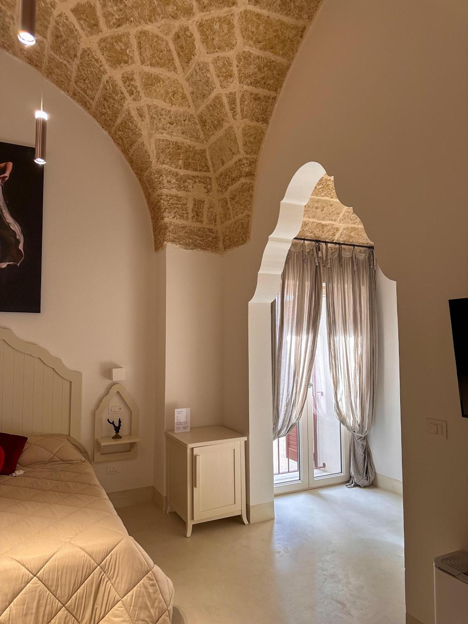 Palazzo Alma Luxury Rooms Casarano Buitenkant foto