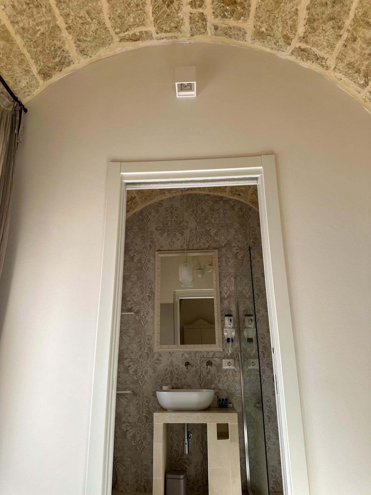 Palazzo Alma Luxury Rooms Casarano Buitenkant foto