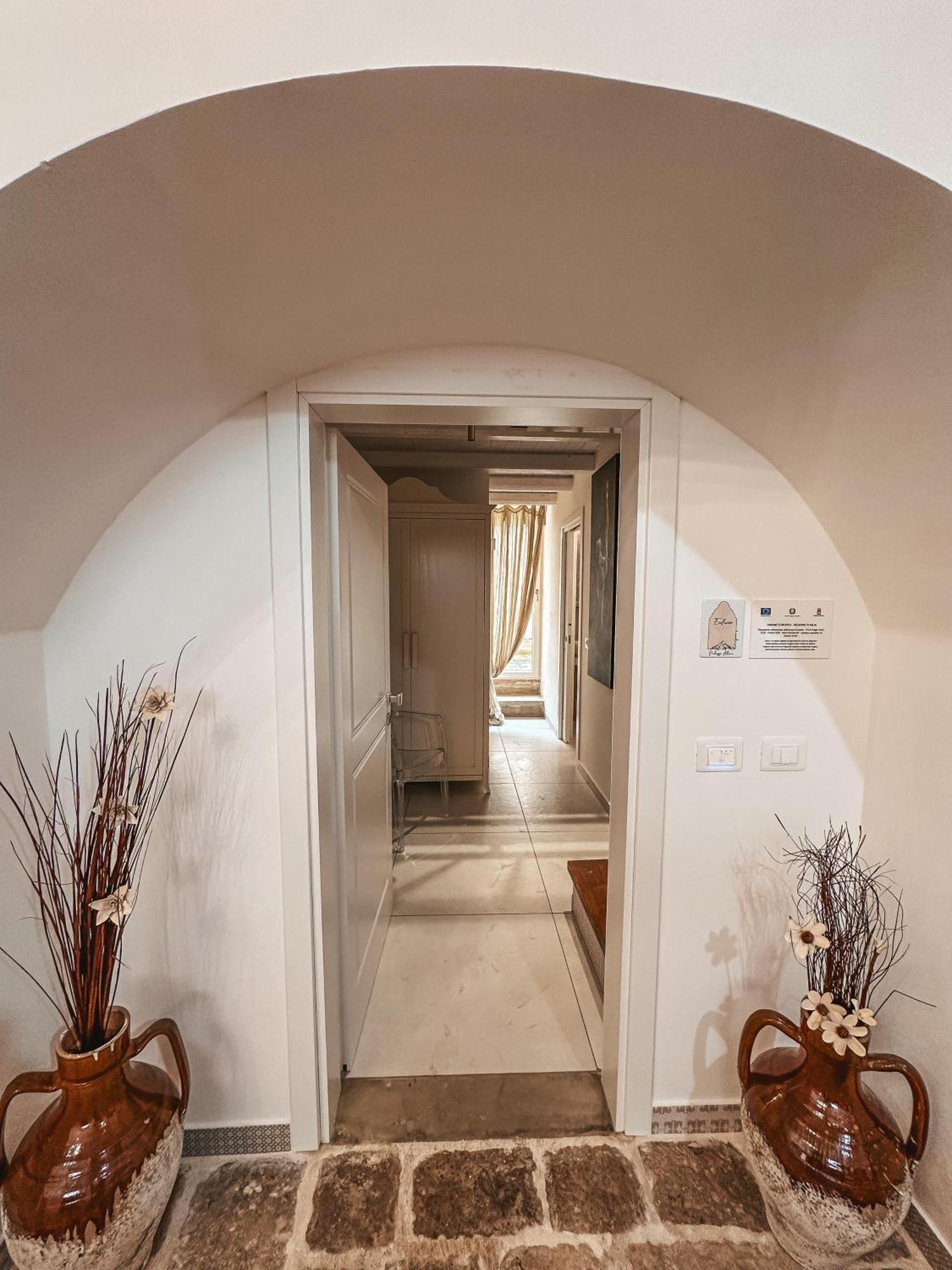 Palazzo Alma Luxury Rooms Casarano Buitenkant foto
