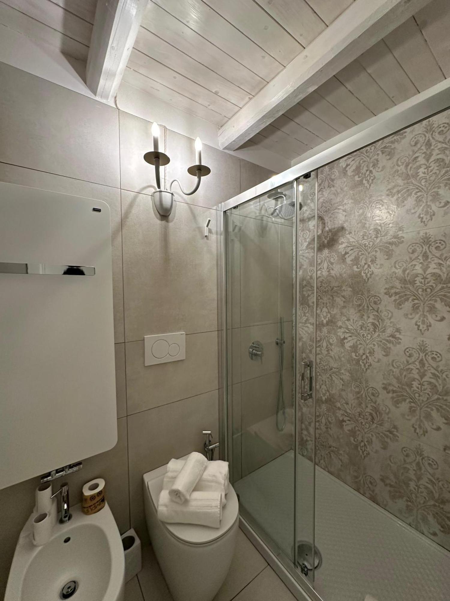 Palazzo Alma Luxury Rooms Casarano Buitenkant foto