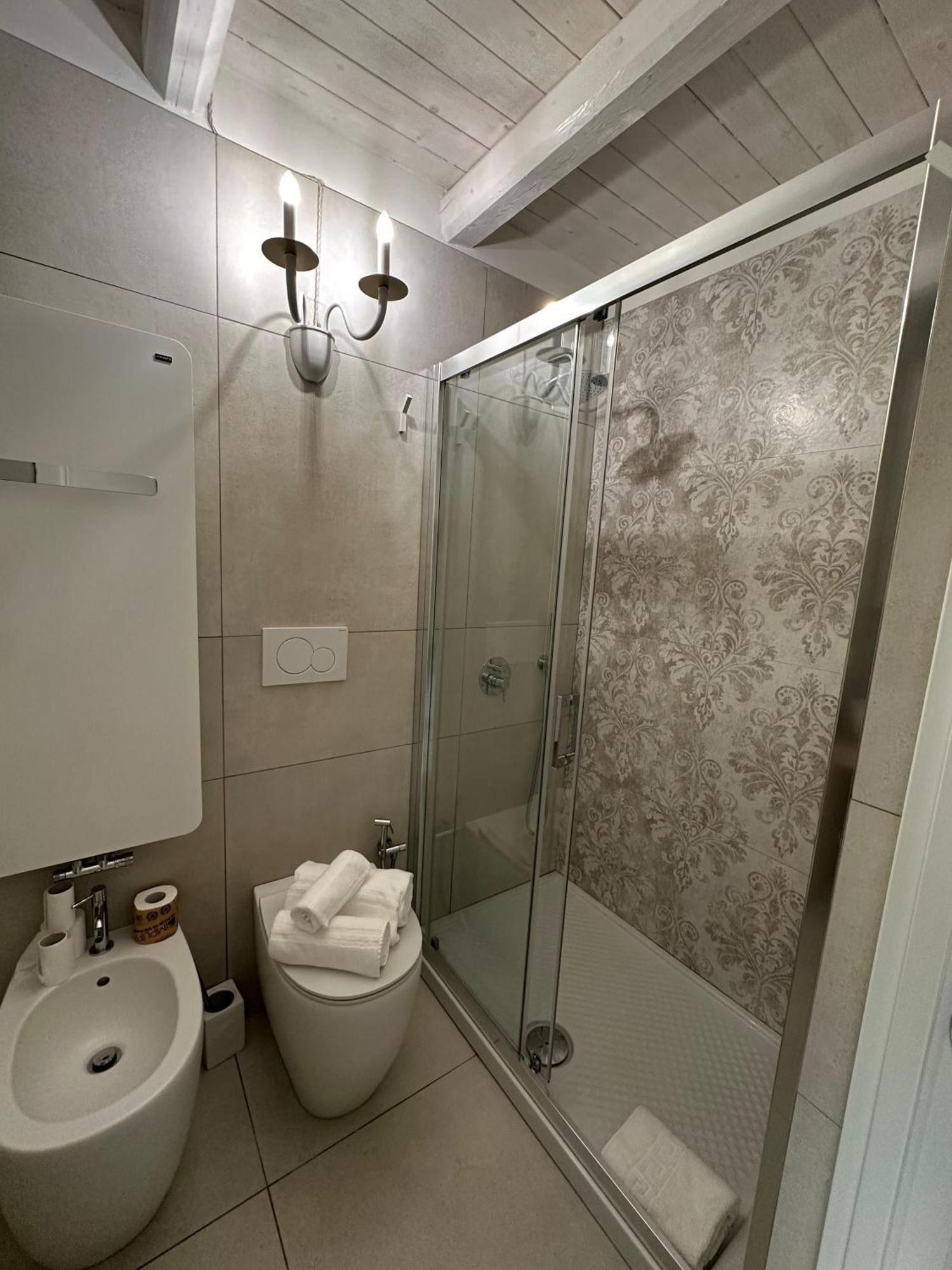 Palazzo Alma Luxury Rooms Casarano Buitenkant foto