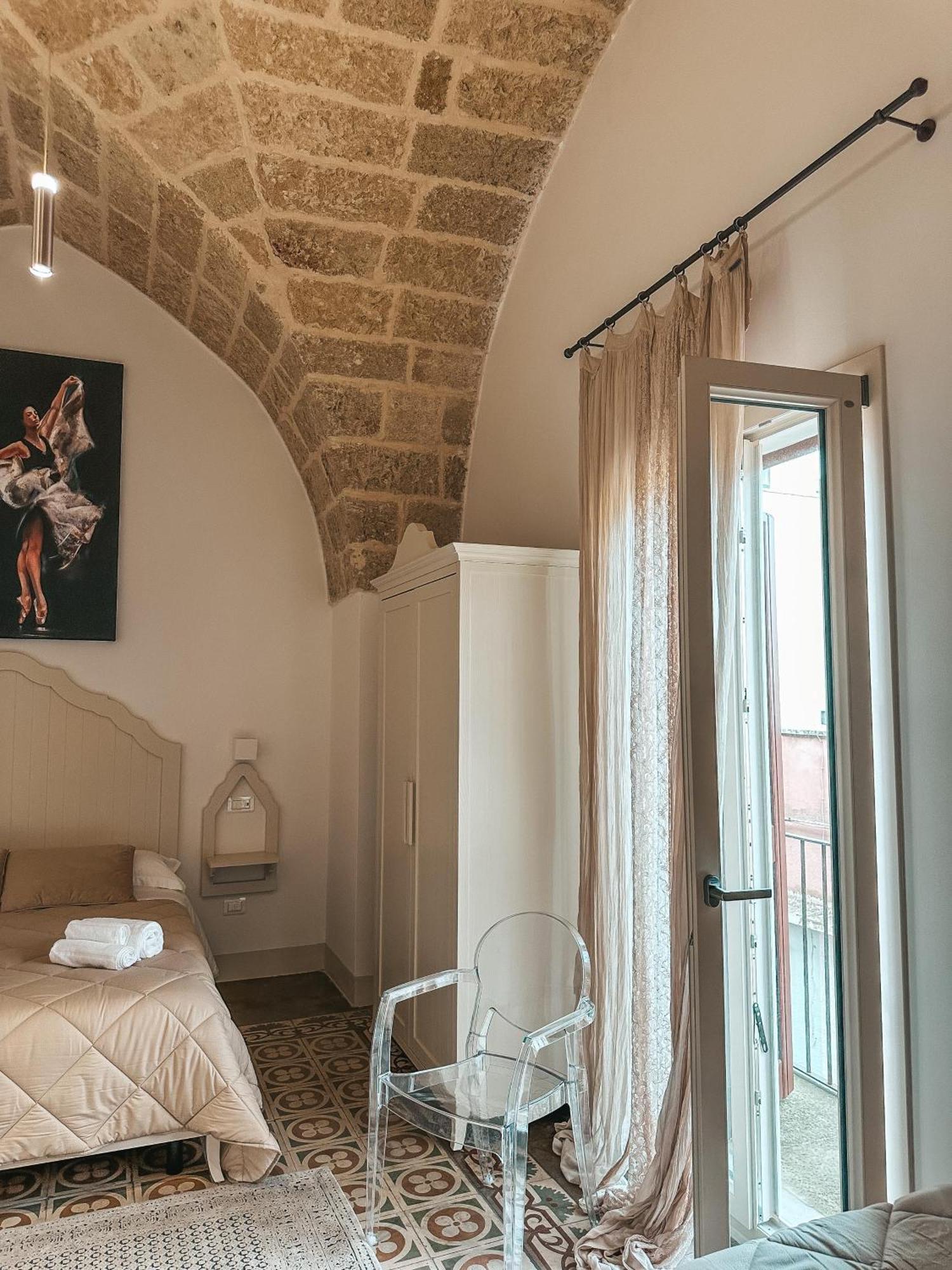 Palazzo Alma Luxury Rooms Casarano Buitenkant foto